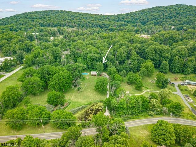 517 County Rd 517, Vernon Twp., NJ 07461