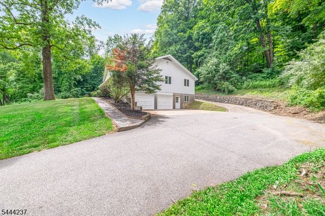 517 County Rd 517, Vernon Twp., NJ 07461