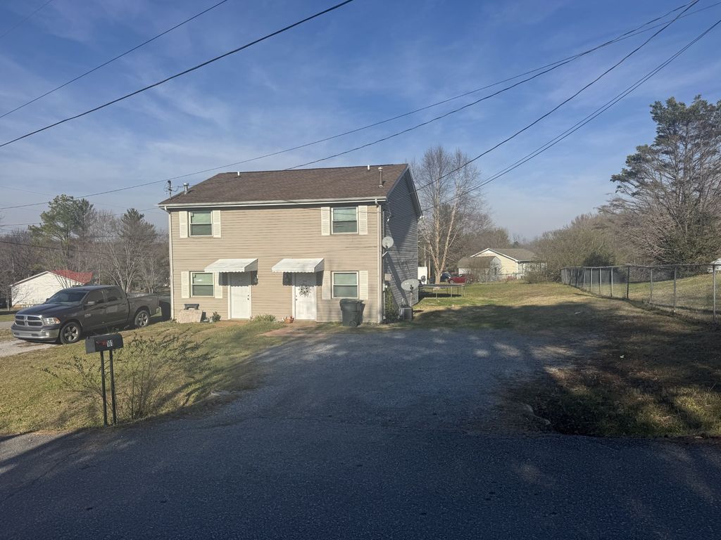101 Hill Rd, Dickson, TN 37055