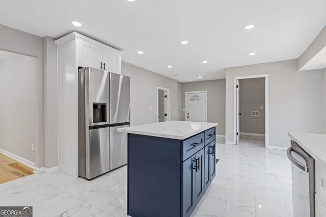 237 Sandra Drive NW, Lilburn, GA 30047