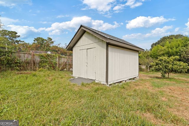 237 Sandra Drive NW, Lilburn, GA 30047