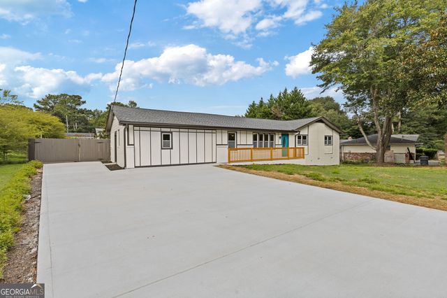 237 Sandra Drive NW, Lilburn, GA 30047