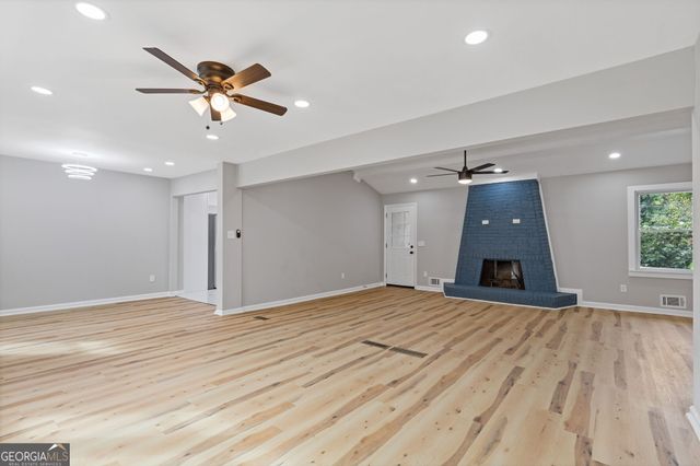 237 Sandra Drive NW, Lilburn, GA 30047