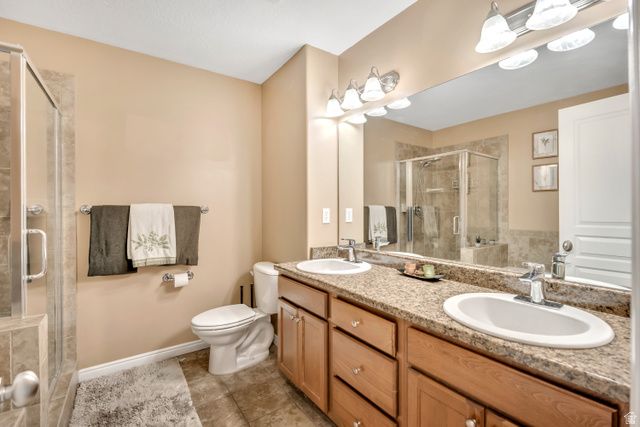 2 S 285 W, Centerville, UT 84014