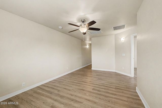 2036 E HEARTWOOD Lane, Phoenix, AZ 85022