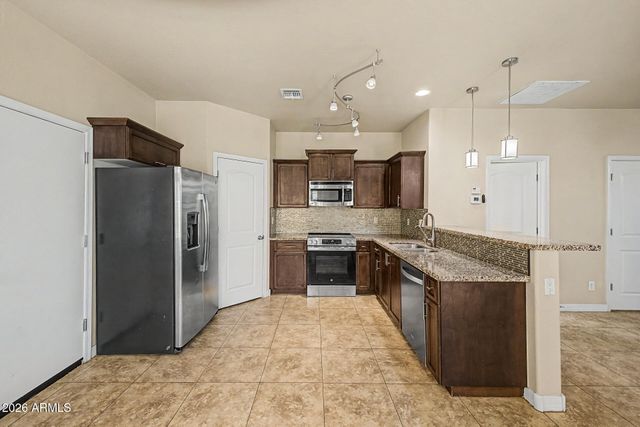 2036 E HEARTWOOD Lane, Phoenix, AZ 85022