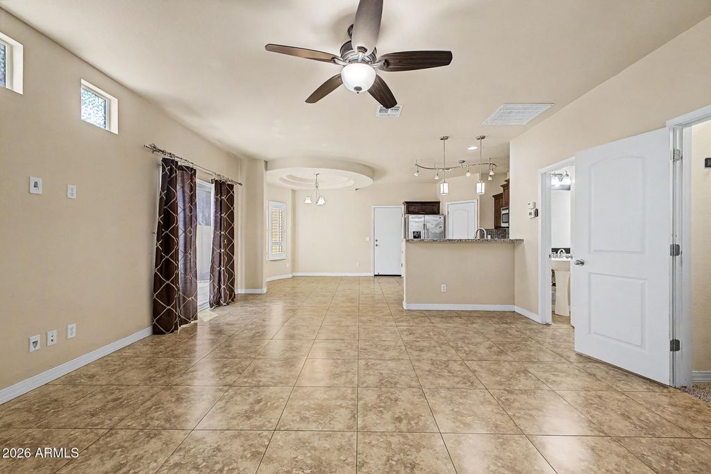 2036 E HEARTWOOD Lane, Phoenix, AZ 85022 — photo 5