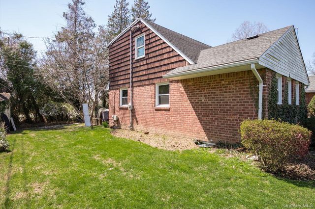 36 Nirvana Avenue, Great Neck, NY 11023