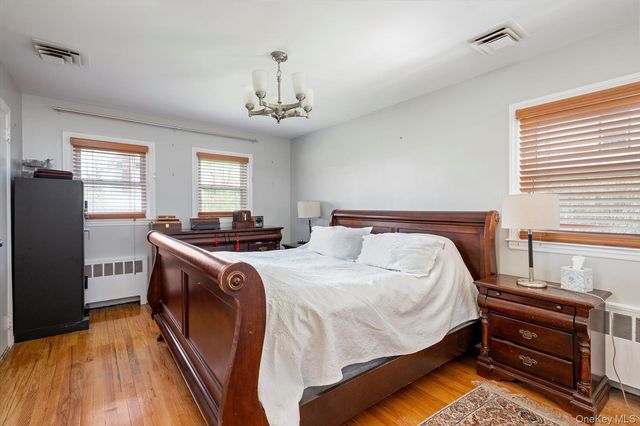 36 Nirvana Avenue, Great Neck, NY 11023