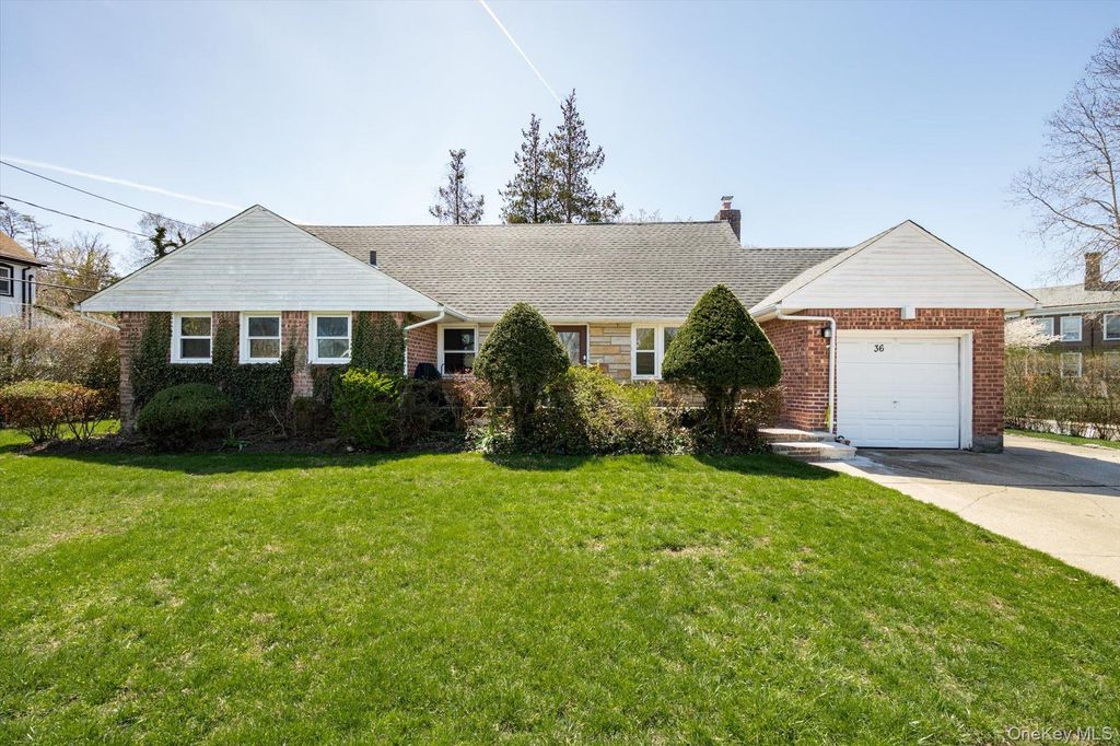 36 Nirvana Avenue, Great Neck, NY 11023