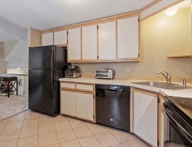 57 Casablanca Ct 57, Haverhill, MA 01832