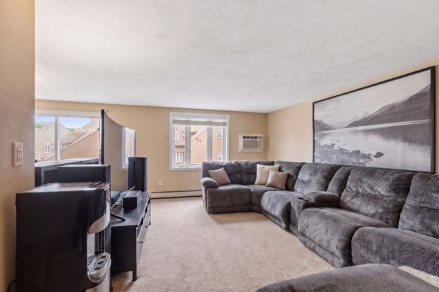 57 Casablanca Ct 57, Haverhill, MA 01832
