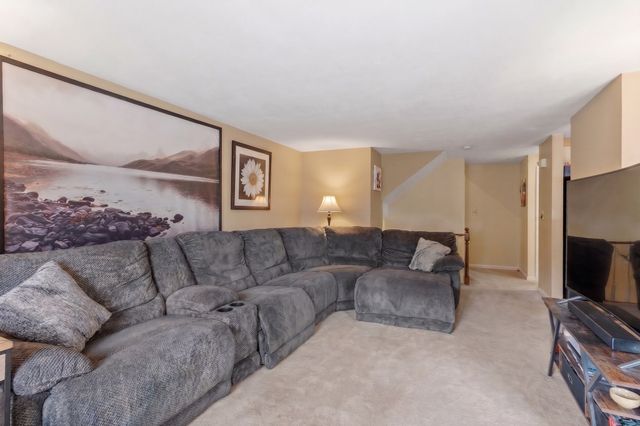 57 Casablanca Ct 57, Haverhill, MA 01832