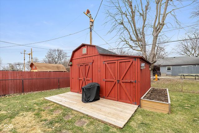 41 N Wagon Road, Bargersville, IN 46106