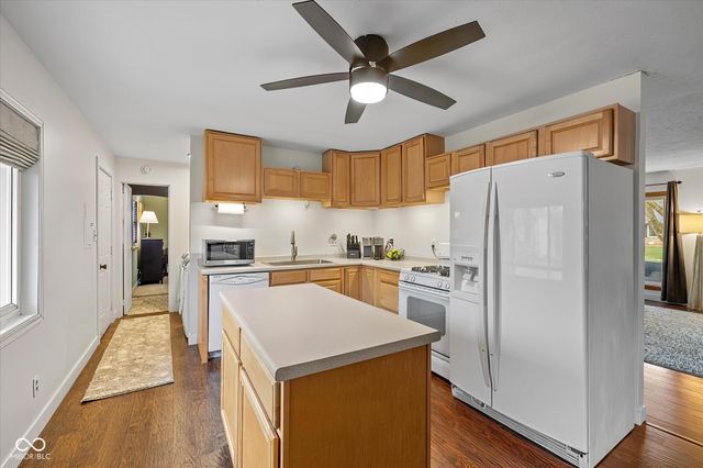 41 N Wagon Road, Bargersville, IN 46106