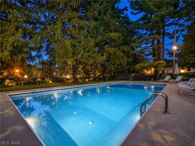 1265 Grenada Drive NE, Canton, OH 44714