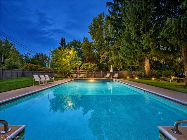 1265 Grenada Drive NE, Canton, OH 44714