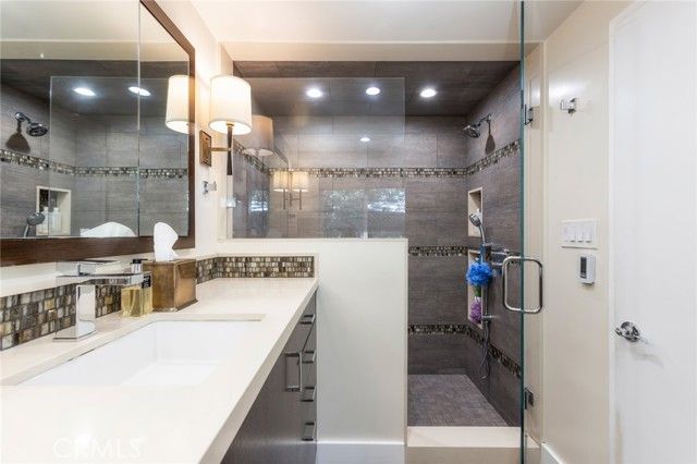 11922 Sunshine, Studio City (los Angeles), CA 91604