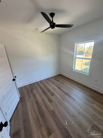 1206 E Jordan St, Pensacola, FL 32503