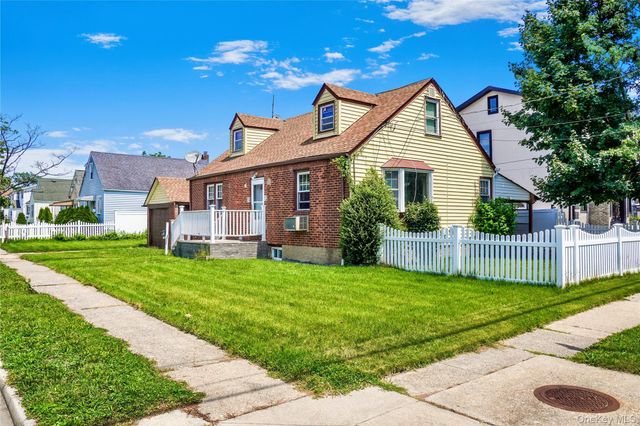 57 Franklin Street, Elmont, NY 11003