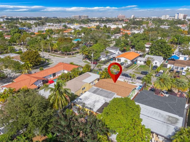 5574 SW 3rd St, Miami, FL 33134