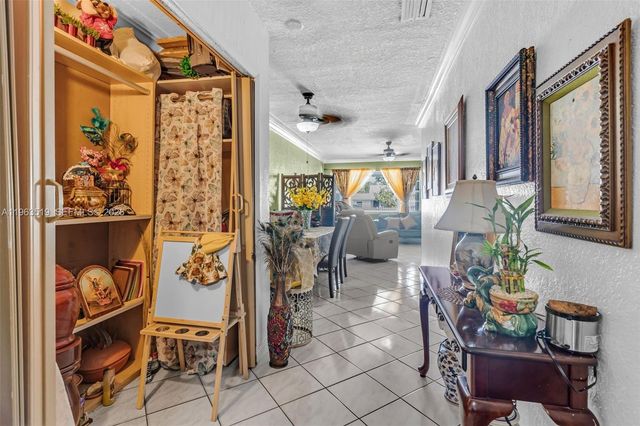 5574 SW 3rd St, Miami, FL 33134