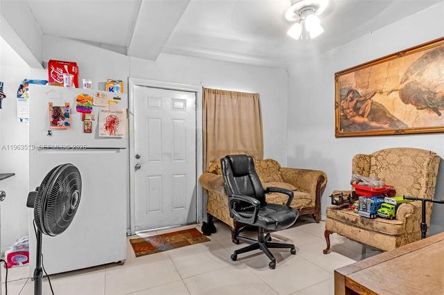 5574 SW 3rd St, Miami, FL 33134