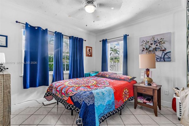 5574 SW 3rd St, Miami, FL 33134