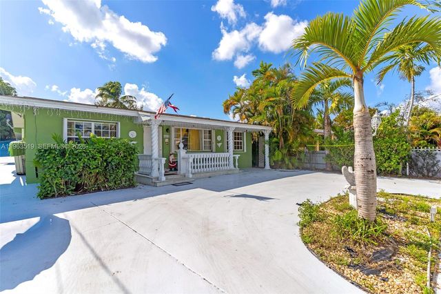 5574 SW 3rd St, Miami, FL 33134