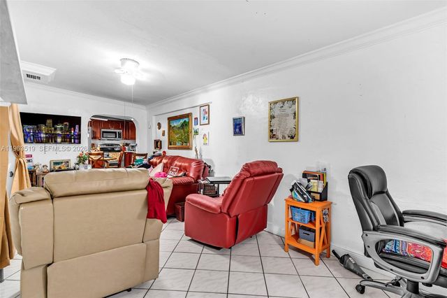 5574 SW 3rd St, Miami, FL 33134