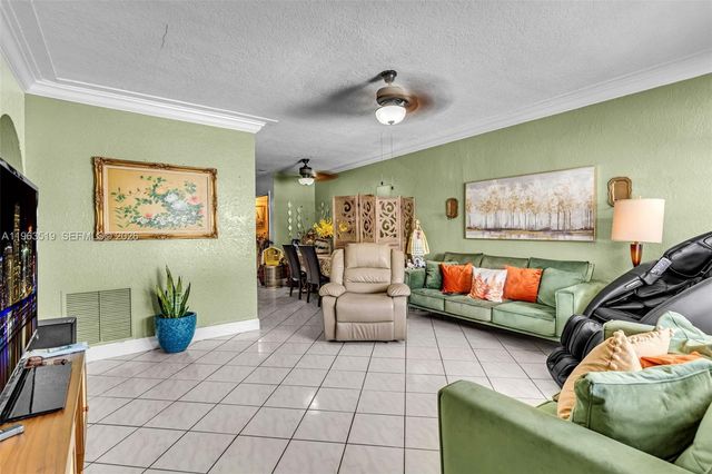 5574 SW 3rd St, Miami, FL 33134