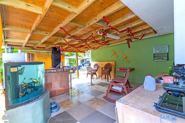 5574 SW 3rd St, Miami, FL 33134