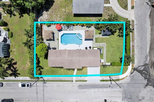 2301 Ridgeway Avenue, West Palm Beach, FL 33401