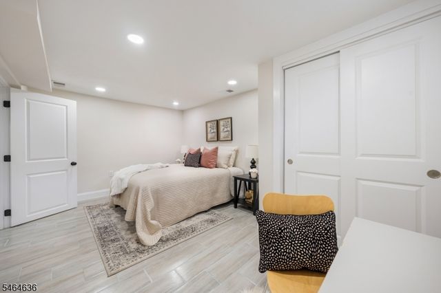 28 Taranto Ct, Maplewood Twp., NJ 07040