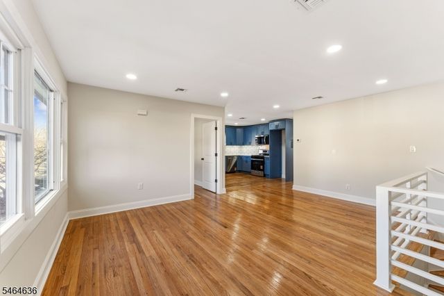 28 Taranto Ct, Maplewood Twp., NJ 07040