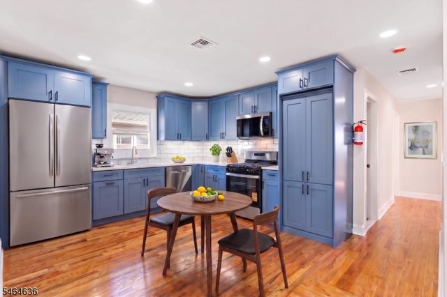 28 Taranto Ct, Maplewood Twp., NJ 07040