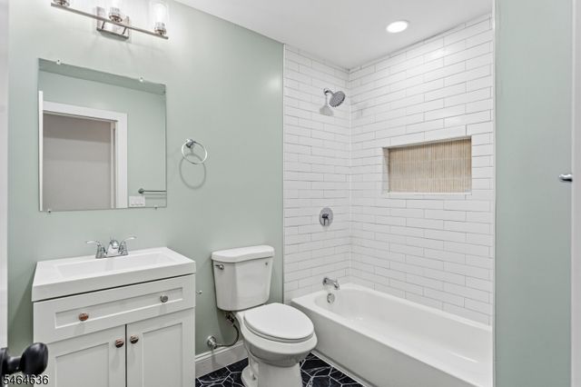 28 Taranto Ct, Maplewood Twp., NJ 07040