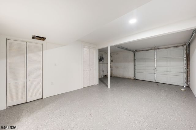 28 Taranto Ct, Maplewood Twp., NJ 07040