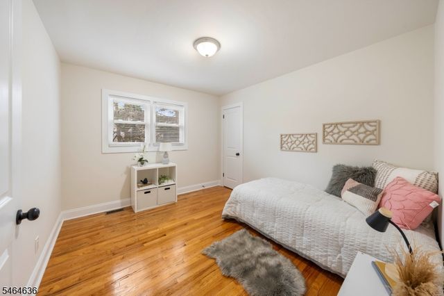 28 Taranto Ct, Maplewood Twp., NJ 07040