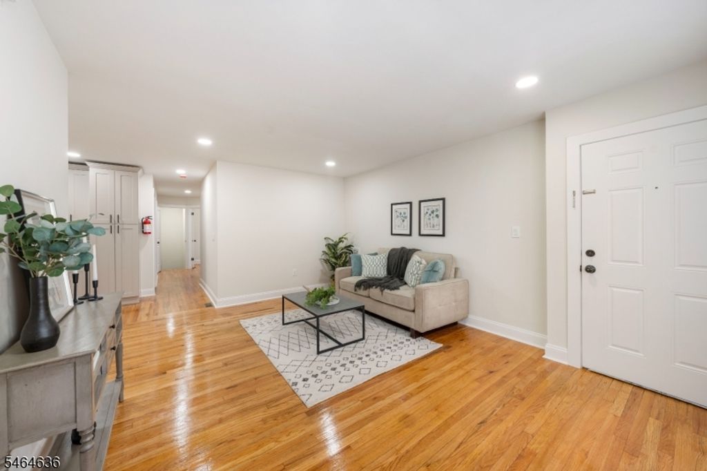 28 Taranto Ct, Maplewood Twp., NJ 07040 — photo 4
