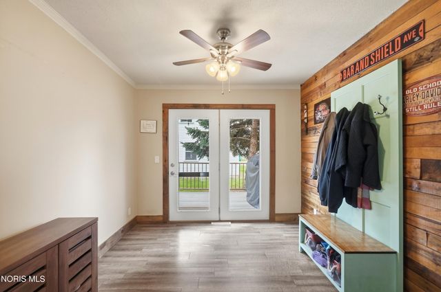 151 Oak Street, Rossford, OH 43460