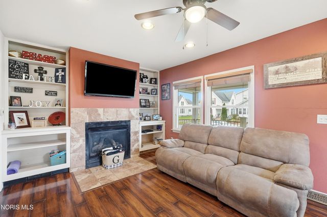 151 Oak Street, Rossford, OH 43460