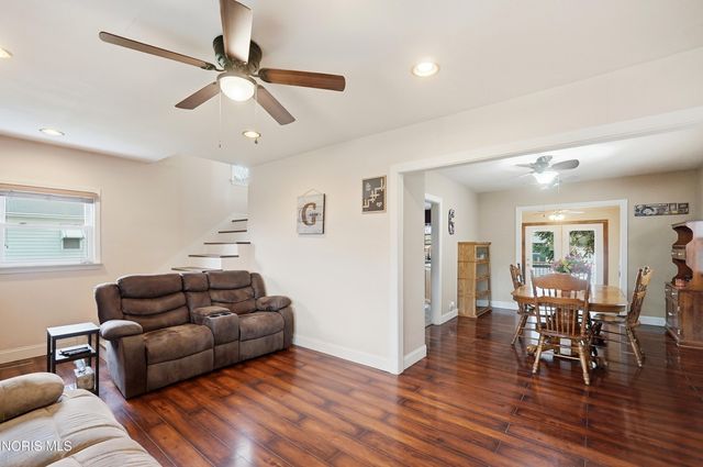 151 Oak Street, Rossford, OH 43460