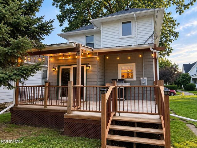 151 Oak Street, Rossford, OH 43460