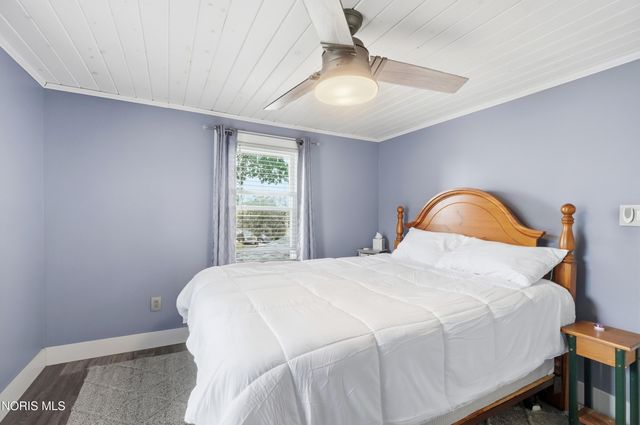 151 Oak Street, Rossford, OH 43460