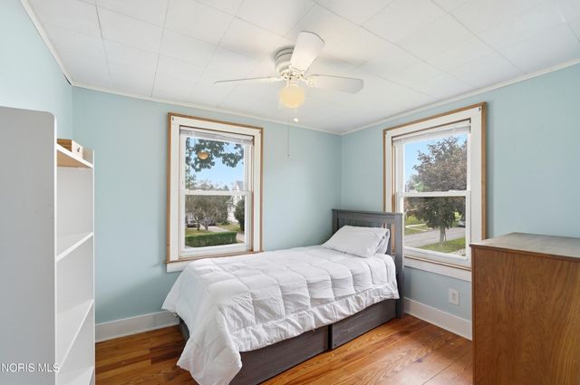 151 Oak Street, Rossford, OH 43460