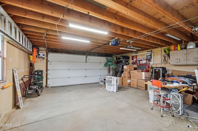 151 Oak Street, Rossford, OH 43460