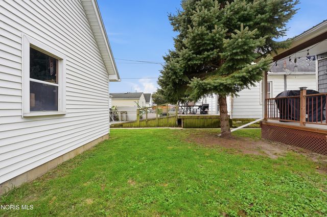 151 Oak Street, Rossford, OH 43460