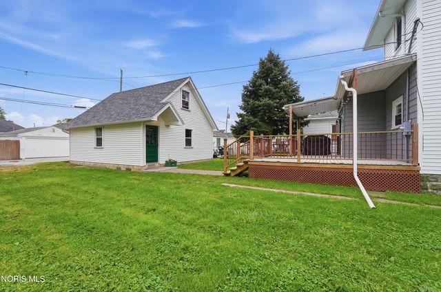 151 Oak Street, Rossford, OH 43460
