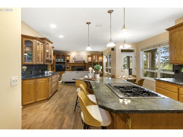 11930 Se MT SCOTT Blvd, Happy Valley, OR 97086